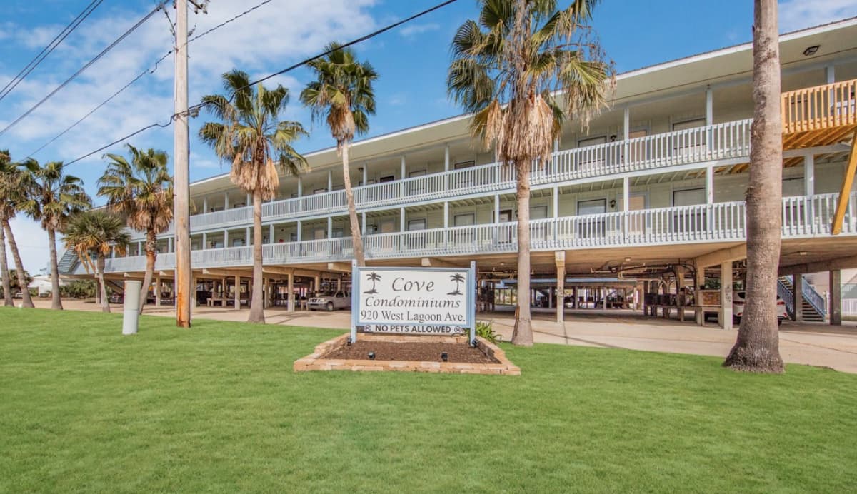 Resort The Cove